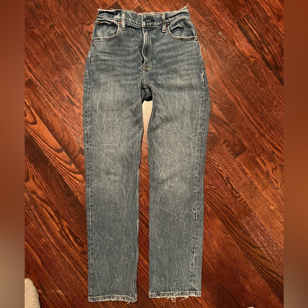 Abercrombie and Fitch 90’s Straight Jeans Ultra High Rise